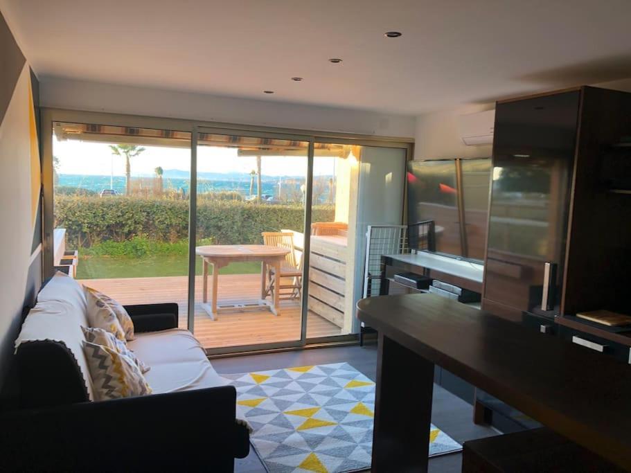 Appartamento Petite Endroit Splendide. Six-Fours-les-Plages Esterno foto